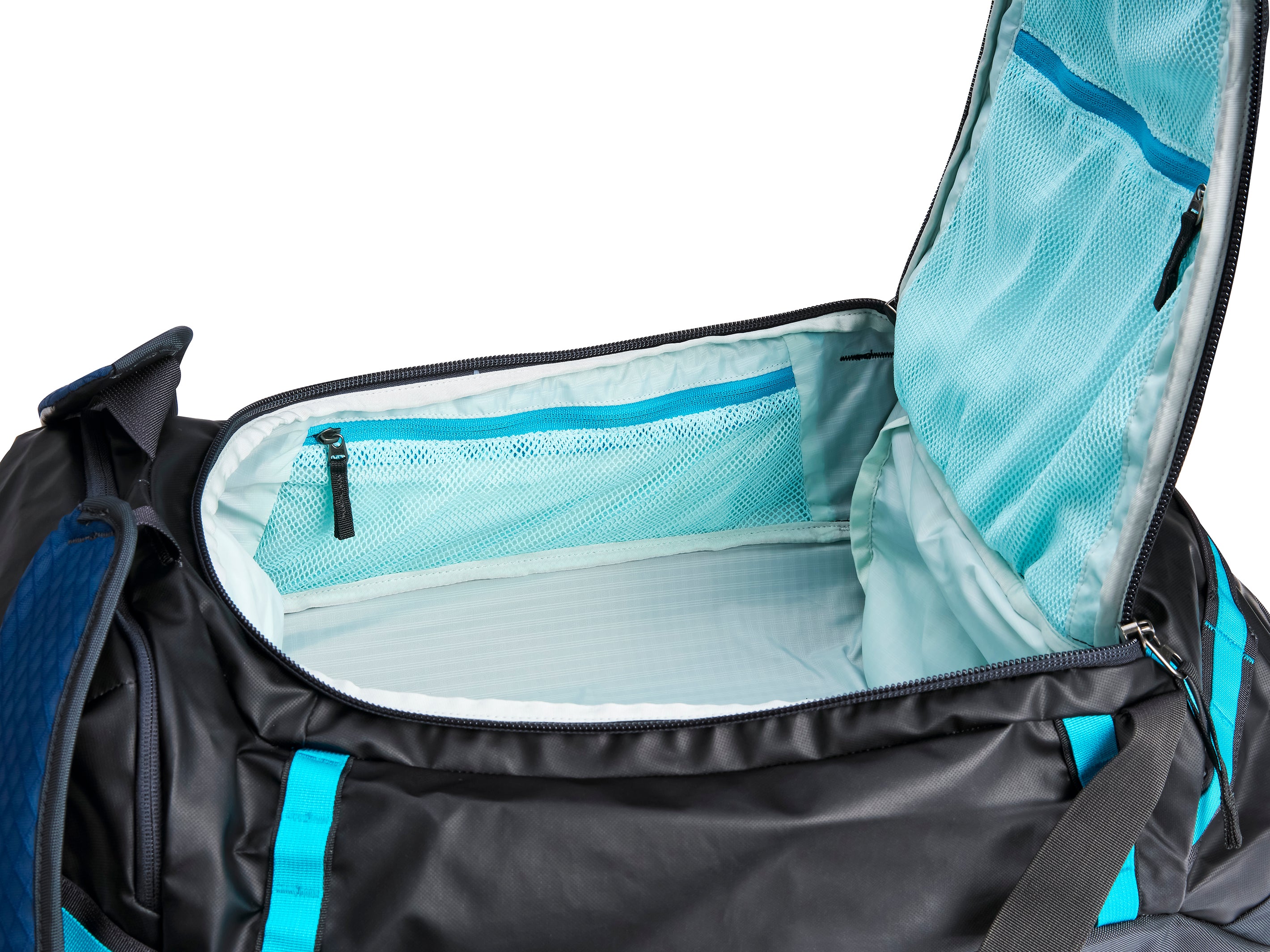 Pingora Radia travel duffel showing large u-zipper opening with mesh pocket