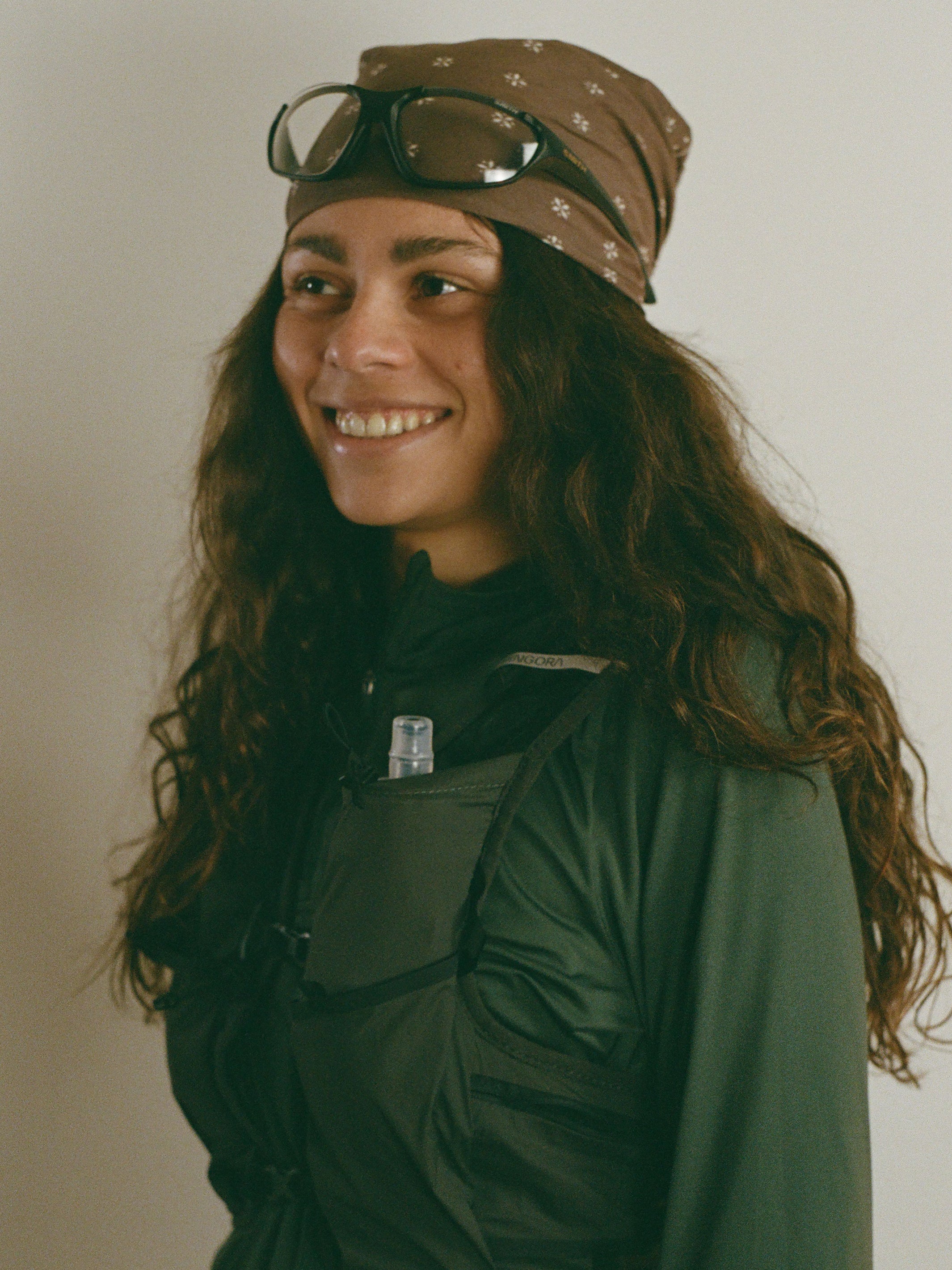 Pingora Flow running pack shown on model