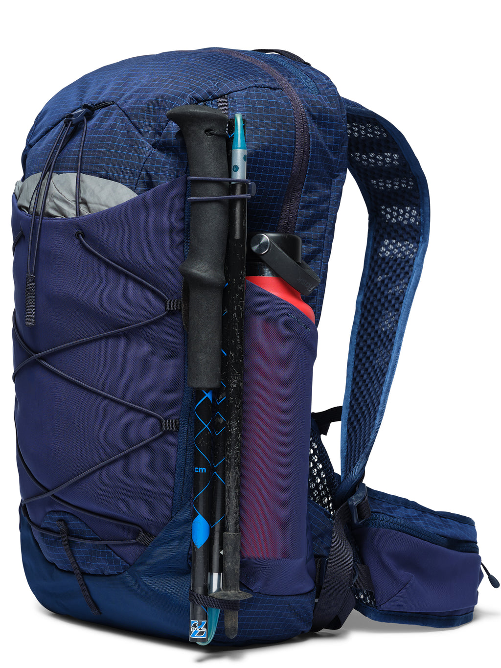 hiking backpack for men and women with hydration pouch