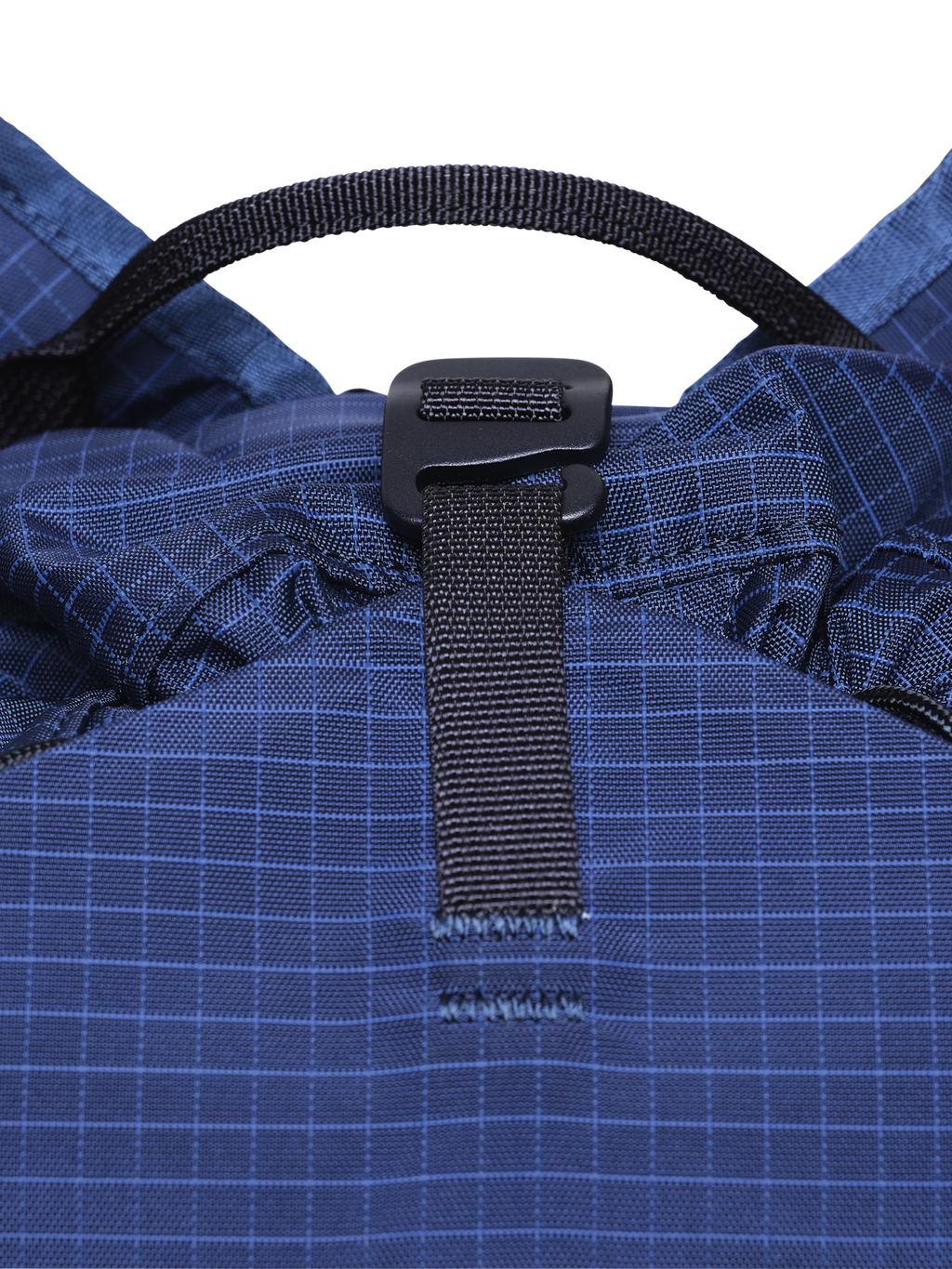 hiking backpack for men and women with hydration pouch