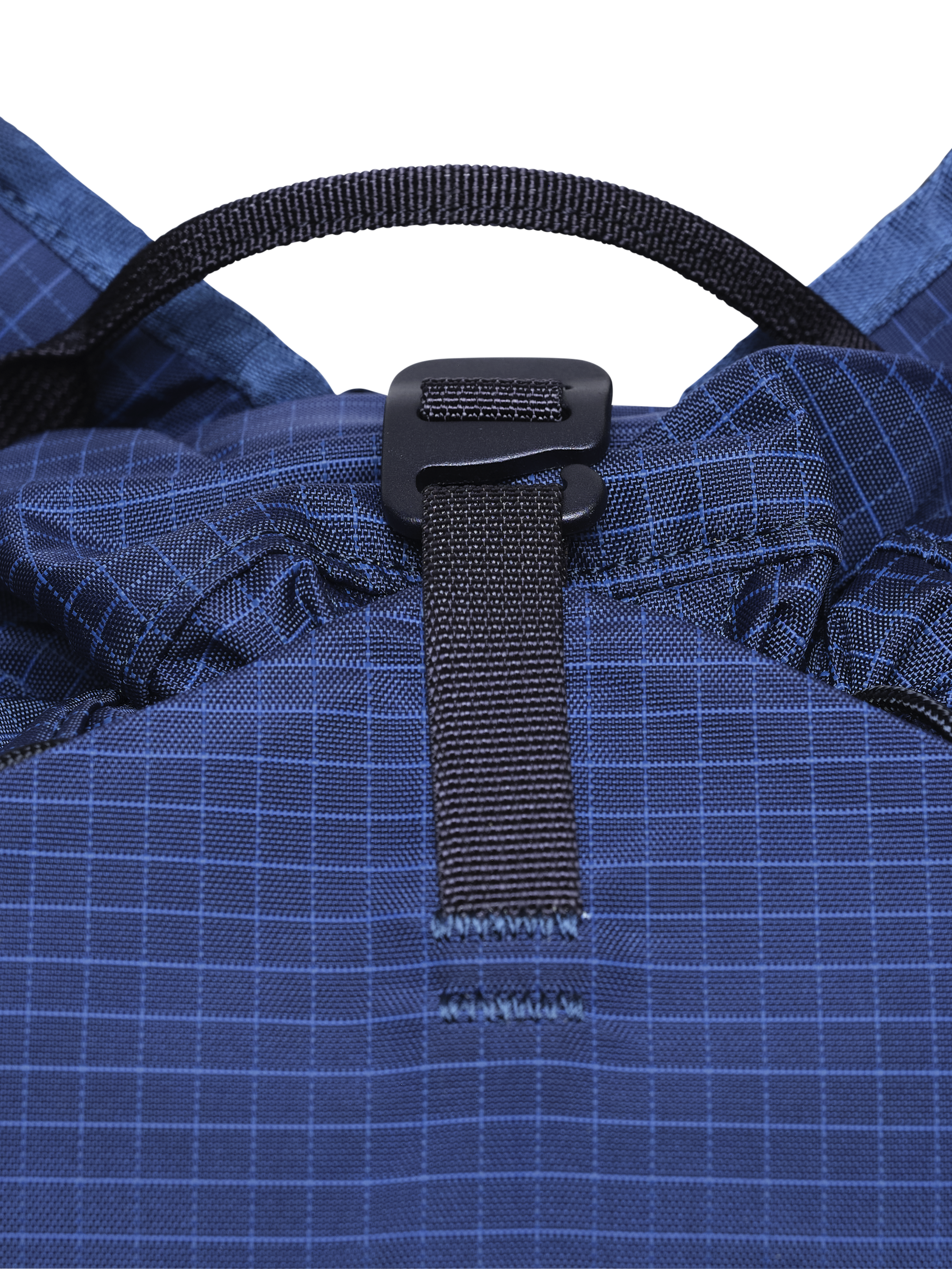 hiking backpack for men and women with hydration pouch