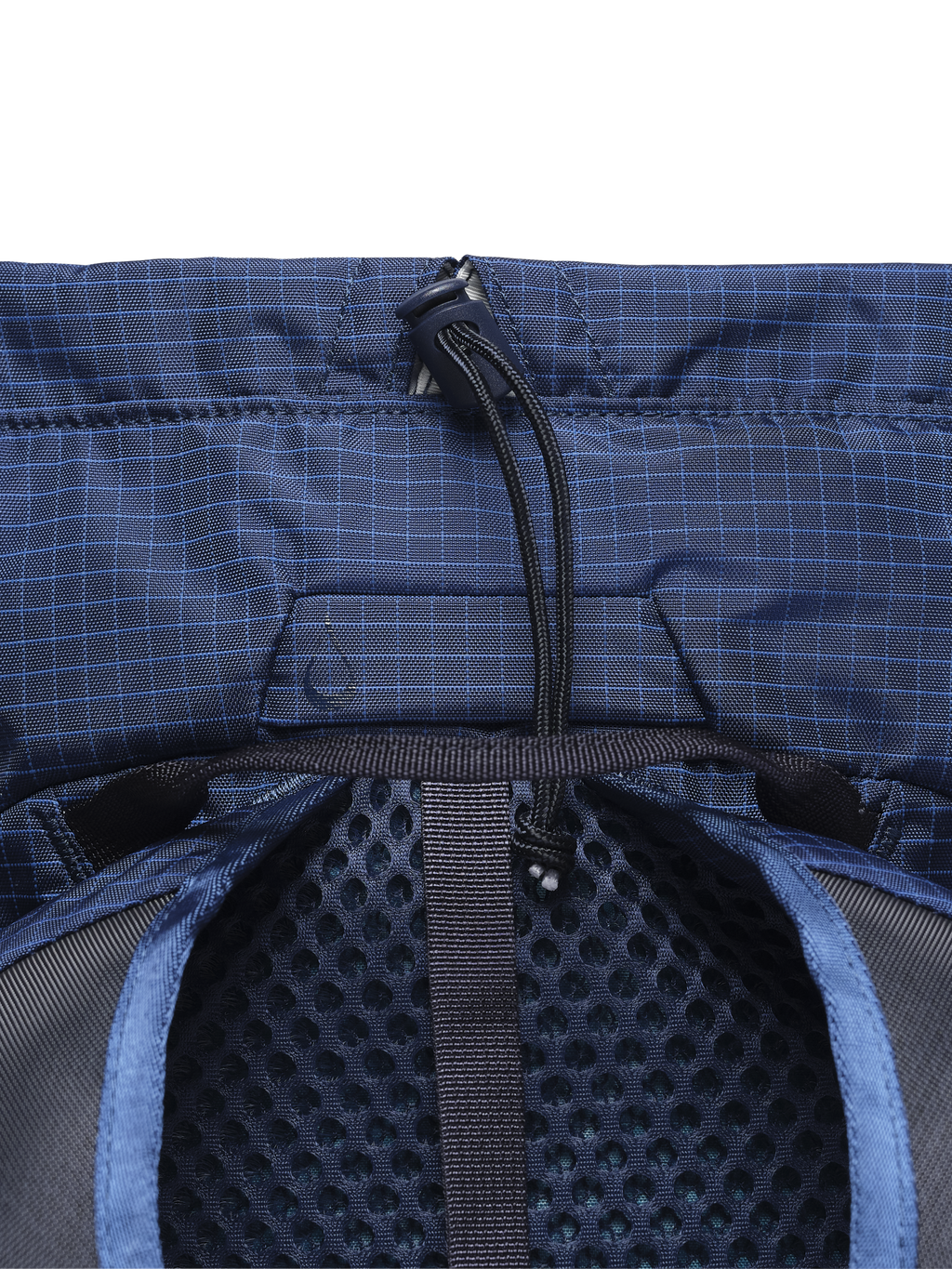 hiking backpack for men and women with hydration pouch